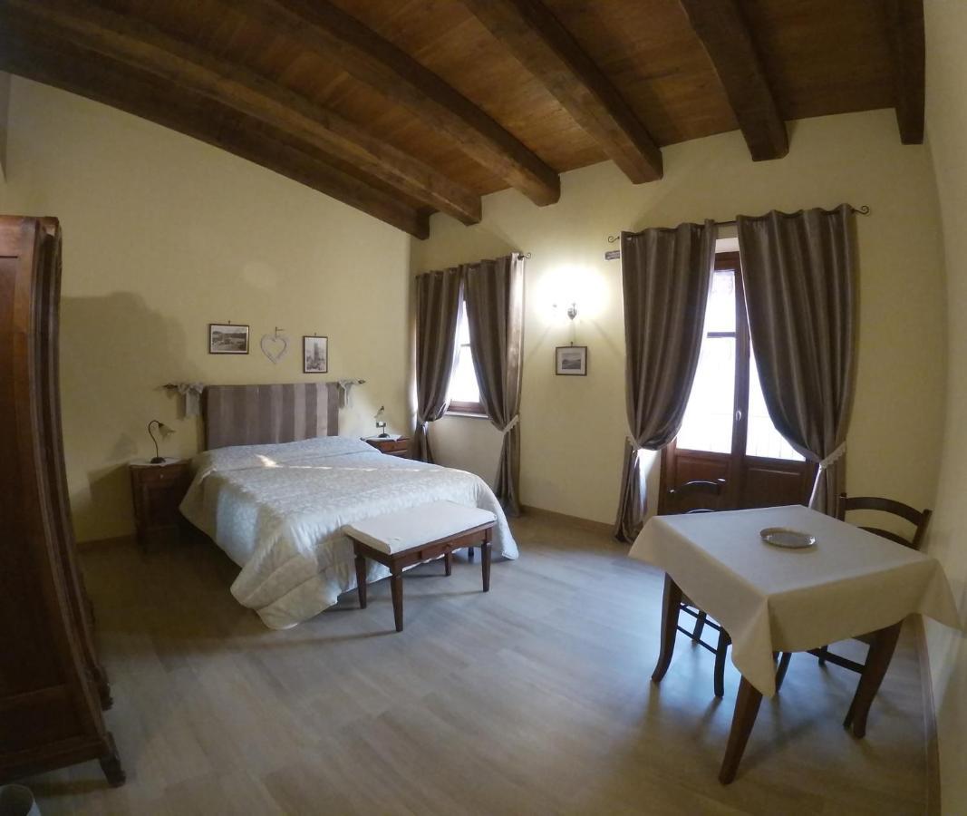 Hotel Agriturismo Locanda dei Cacciatori Dogliani Esterno foto